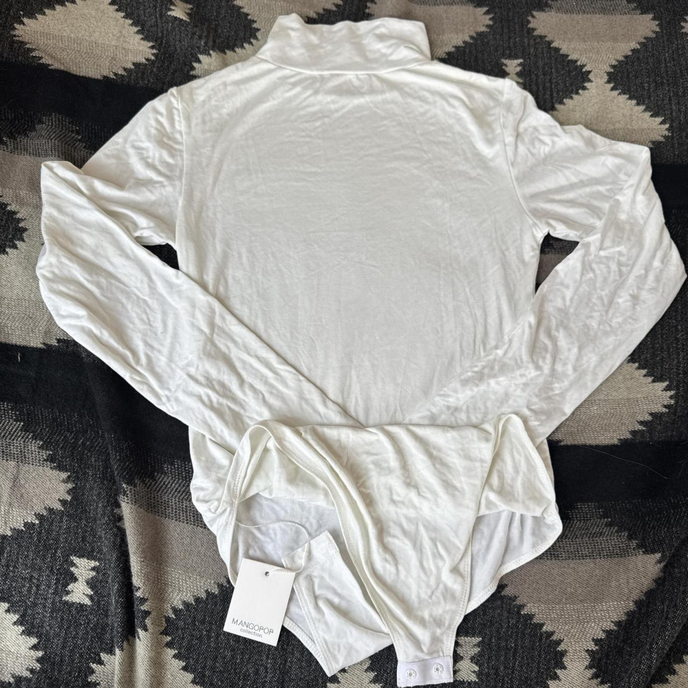 White long sleeve bodysuit with high neck #bodysuit #lingerie